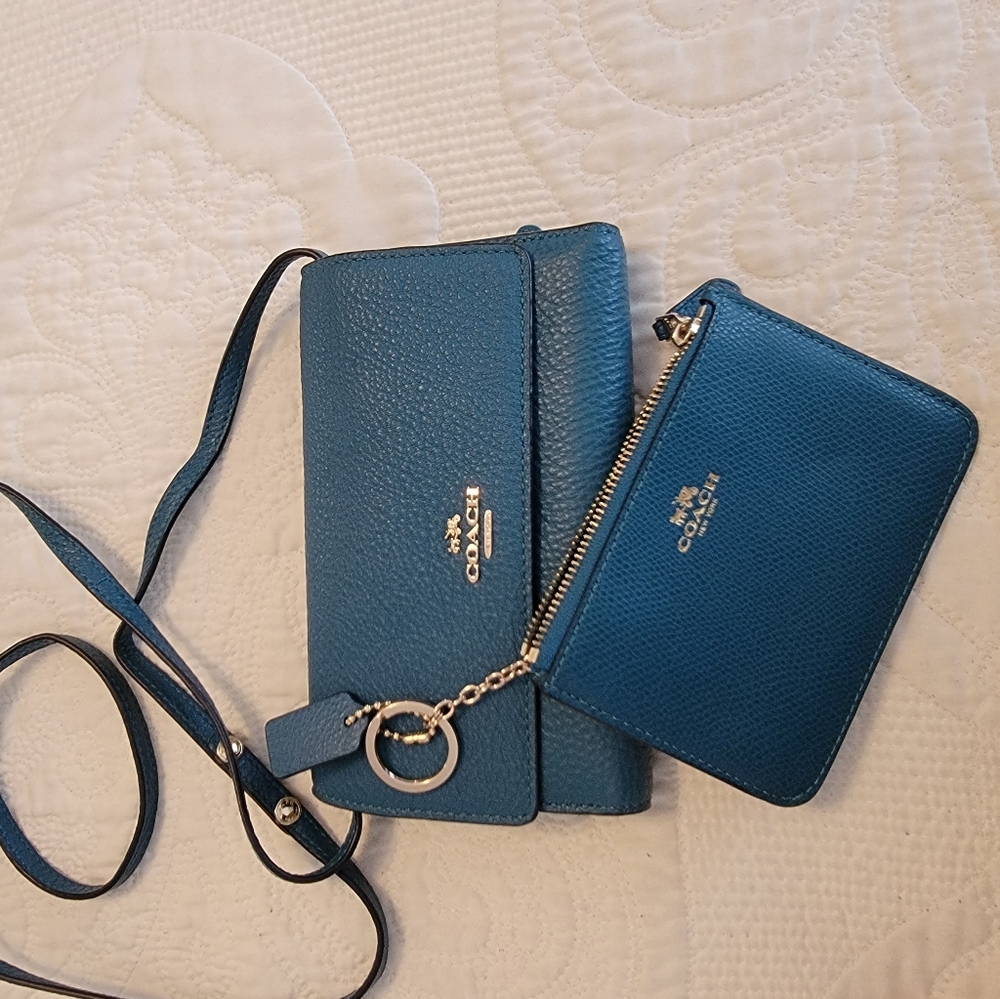 Coach crossbody wristlet with small key chains wristlet